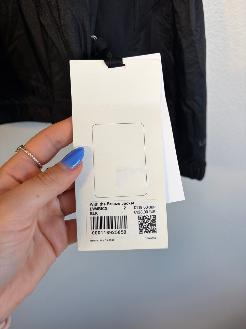 lululemon athletica Black Lightweight Mesh-Panel Zip Jacket - Picture 6 of 8